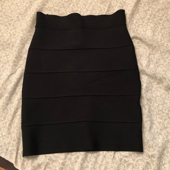 BCBG Simone textured power skirt - Picture 1 of 1